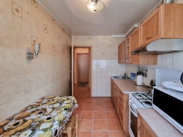 PARDUODAMAS 1 KAMBARIO BUTAS PIRMAME AUKŠTE