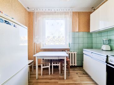 PARDUODAMAS 1 KAMBARIO BUTAS PIRMAME AUKŠTE
