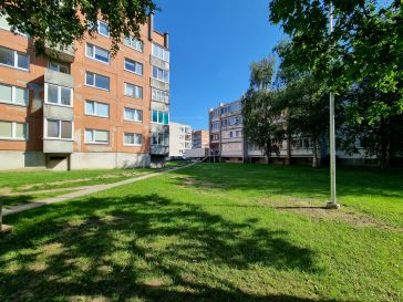 PARDUODAMAS 1 KAMBARIO BUTAS PIRMAME AUKŠTE