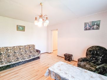 PARDUODAMAS 1 KAMBARIO BUTAS PIRMAME AUKŠTE