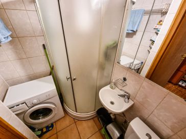 PARDUODAMAS 1 KAMBARIO BUTAS PIRMAME AUKŠTE