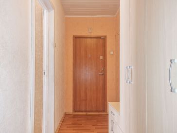 PARDUODAMAS 1 KAMBARIO BUTAS PIRMAME AUKŠTE