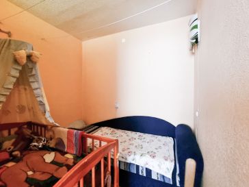 PARDUODAMAS 1 KAMBARIO BUTAS PIRMAME AUKŠTE