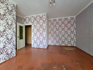 PARDUODAMAS 1 KAMBARIO BUTAS RENOVUOTAME NAME LAISVĖS AL. 9