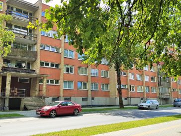 PARDUODAMAS  1  KAMBARYS  2 AUKŠTE BENDRABUTYJE