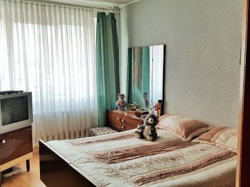 PARDUODAMAS  2-JŲ  KAMBARIŲ  BUTAS  2 AUKŠTE