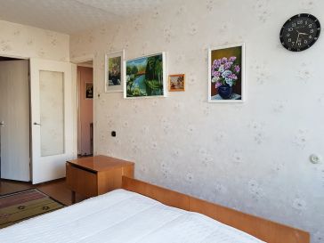 PARDUODAMAS  2  KAMBARIŲ  BUTAS  2 AUKŠTE