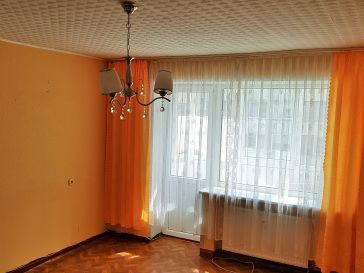 PARDUODAMAS  2  KAMBARIŲ  BUTAS  2 AUKŠTE