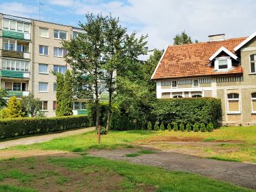 PARDUODAMAS  2  KAMBARIŲ  BUTAS  2 AUKŠTE