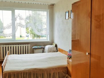 PARDUODAMAS  2  KAMBARIŲ  BUTAS  2 AUKŠTE