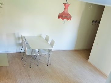 PARDUODAMAS  2  KAMBARIŲ  BUTAS  3 AUKŠTE