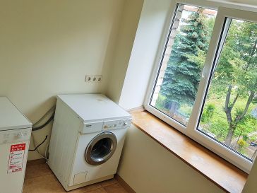 PARDUODAMAS  2  KAMBARIŲ  BUTAS  3 AUKŠTE