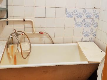 PARDUODAMAS  2  KAMBARIŲ  BUTAS  4 AUKŠTE LAISVĖS KV. 