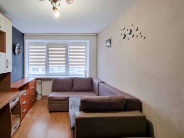 PARDUODAMAS 2 KAMBARIŲ BUTAS LAISVĖS AL. 7
