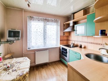 PARDUODAMAS 2 KAMBARIŲ BUTAS MELIORATORIŲ AL. 10