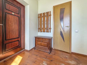 PARDUODAMAS 2 KAMBARIŲ BUTAS ŠILUTĖS CENTRE, PIRMAME AUKŠTE