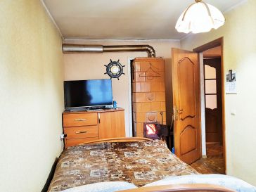 PARDUODAMAS  2 KAMBARIŲ BUTAS ŠILUTĖS R.SAV. TARVYDŲ K.