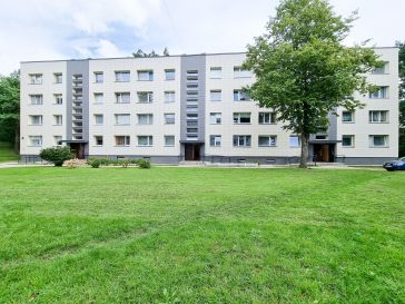 PARDUODAMAS 2 KAMBARIŲ BUTAS RENOVUOTAME NAME TRAKSĖDŽIUOSE 