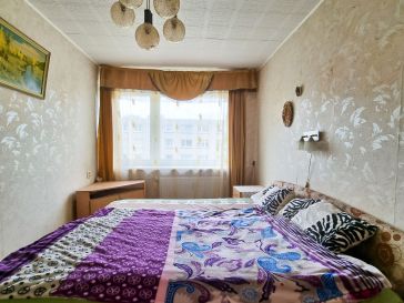 PARDUODAMAS 2 KAMBARIŲ BUTAS RENOVUOTAME NAME TRAKSĖDŽIUOSE 