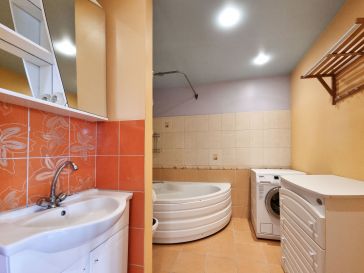 PARDUODAMAS 2 KAMBARIŲ SU DIDŽIUOJU HOLU BUTAS H.ZUDERMANO G. 