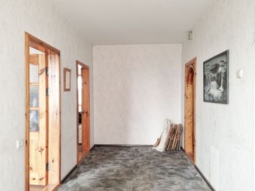 PARDUODAMAS 2 KAMBARIŲ SU DIDŽIUOJU HOLU BUTAS KNYGNEŠIŲ G.