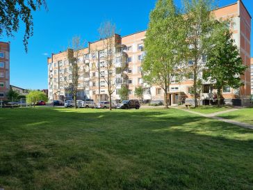 PARDUODAMAS 2 KAMBARIŲ SU DIDŽIUOJU HOLU BUTAS KNYGNEŠIŲ G.