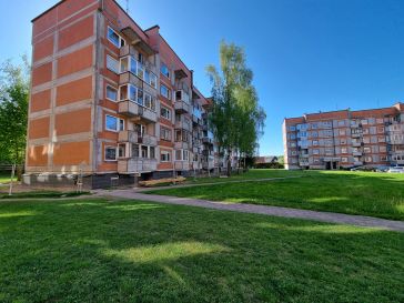 PARDUODAMAS 2 KAMBARIŲ SU DIDŽIUOJU HOLU BUTAS KNYGNEŠIŲ G.
