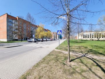 PARDUODAMAS 2 KAMBARIŲ SU HOLU BUTAS KĘSTUČIO G. 
