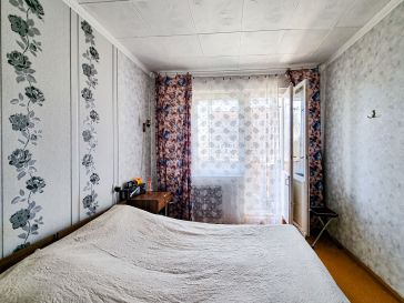 PARDUODAMAS 2 KAMBARIŲ SU HOLU BUTAS KĘSTUČIO G. 