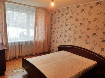 PARDUODAMAS 3 -JŲ KAMBARIŲ BUTAS  JAUNIMO AL. 10