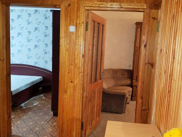 PARDUODAMAS 3 -JŲ KAMBARIŲ BUTAS  JAUNIMO AL. 10