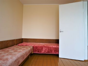 PARDUODAMAS  3-JŲ KAMBARIŲ BUTAS JUKNAIČIUOSE