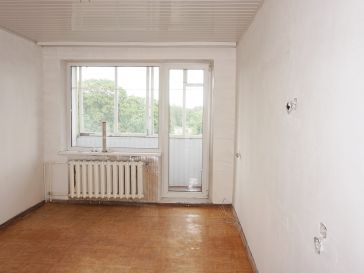 PARDUODAMAS  3-JŲ KAMBARIŲ BUTAS MELIORATORIŲ AL. 8