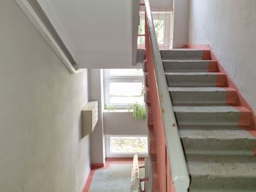 PARDUODAMAS 3 KAMBARIŲ BUTAS ANTRAME AUKŠTE LAISVĖS AL. 9
