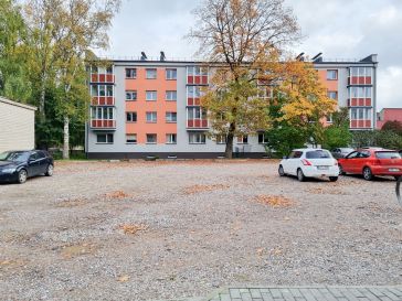 PARDUODAMAS 3 KAMBARIŲ BUTAS ANTRAME AUKŠTE LAISVĖS AL. 9
