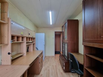 PARDUODAMAS 3 KAMBARIŲ BUTAS ANTRAME AUKŠTE LAISVĖS AL. 9