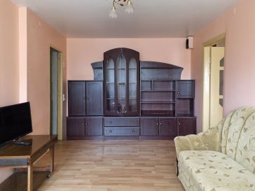 PARDUODAMAS 3 KAMBARIŲ BUTAS ANTRAME AUKŠTE LAISVĖS AL. 9