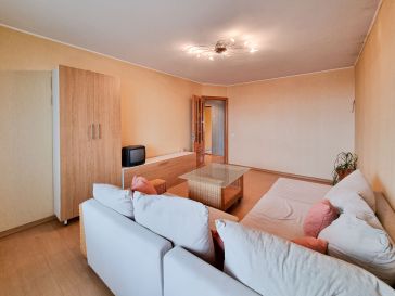 PARDUODAMAS 3 KAMBARIŲ BUTAS KLAIPĖDOJE, MINIJOS G. 135A