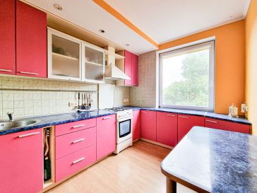 PARDUODAMAS 3 KAMBARIŲ BUTAS KLAIPĖDOJE, MINIJOS G. 135A58