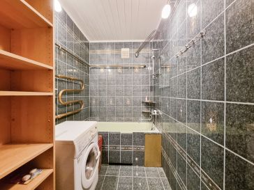 PARDUODAMAS 3 KAMBARIŲ BUTAS KLAIPĖDOJE, MINIJOS G. 135A