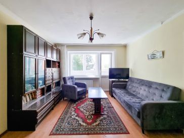 PARDUODAMAS 3 KAMBARIŲ BUTAS RENOVUOTAME NAME LAISVĖS AL. 9