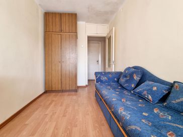 PARDUODAMAS 3 KAMBARIŲ BUTAS RENOVUOTAME NAME LAISVĖS AL. 9