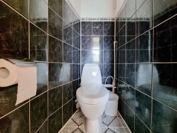 PARDUODAMAS 3 KAMBARIŲ SU DIDŽIUOJU HOLU BUTAS LIEPŲ G. 21