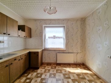 PARDUODAMAS 3 KAMBARIŲ SU DIDŽIUOJU HOLU BUTAS LIEPŲ G. 21