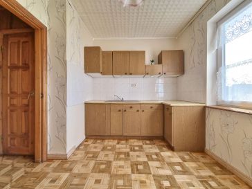 PARDUODAMAS 3 KAMBARIŲ SU DIDŽIUOJU HOLU BUTAS LIEPŲ G. 21