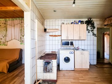 PARDUODAMAS 3 KAMBARIŲ BUTAS PIRMAME AUKŠTE