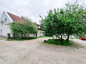 PARDUODAMAS 3 KAMBARIŲ BUTAS PIRMAME AUKŠTE