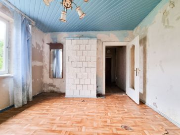 PARDUODAMAS 3 KAMBARIŲ BUTAS PIRMAME AUKŠTE