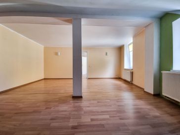 PARDUODAMAS 3 KAMBARIŲ BUTAS ANTRAME AUKŠTE TILŽĖS G. 21