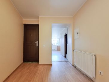 PARDUODAMAS 3 KAMBARIŲ BUTAS ANTRAME AUKŠTE TILŽĖS G. 21